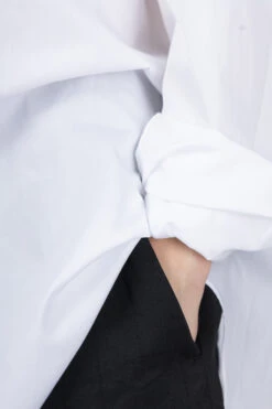 Cotton Long Shirt - White -ICHI Sales Shop Comme Des Garcons Comme Des Garcons Cotton Long Shirt White RM B013 051 1 noe 2006